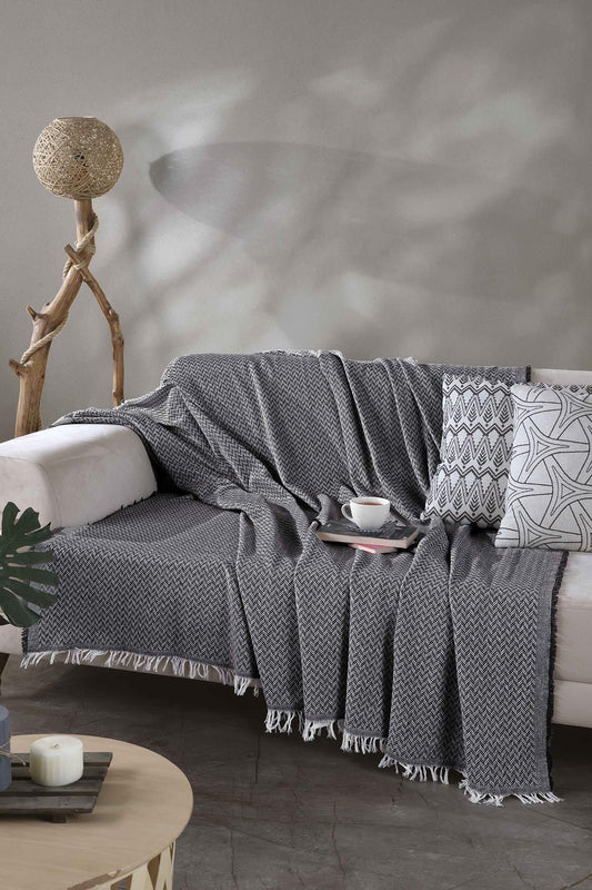 170x210 Zikzak Siyah Koltuk Örtüsü Siyah