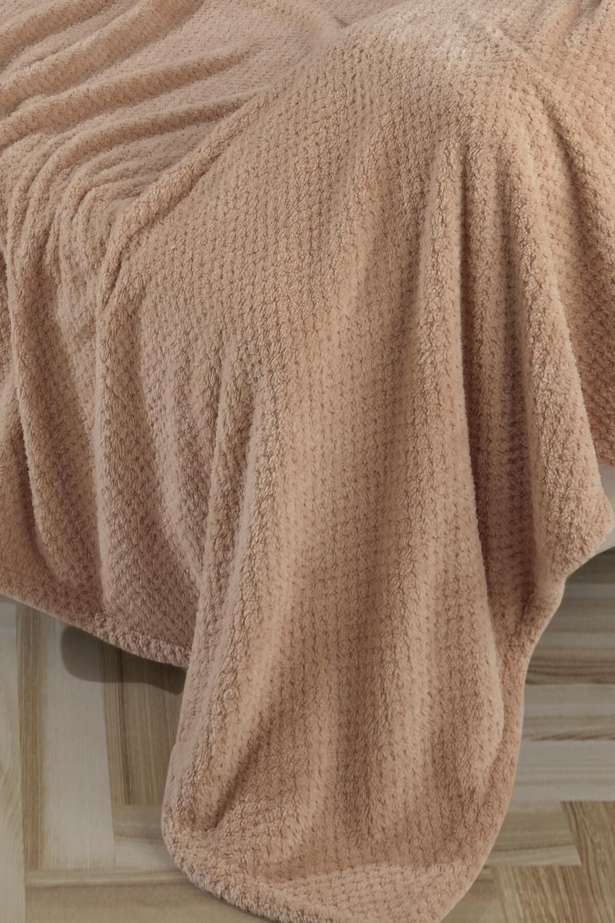 Wellsoft Koltuk Örtüsü Kolları Kaplayan 180x300cm 2 Adet 45x45cm Kırlent Kılıfı Ekru