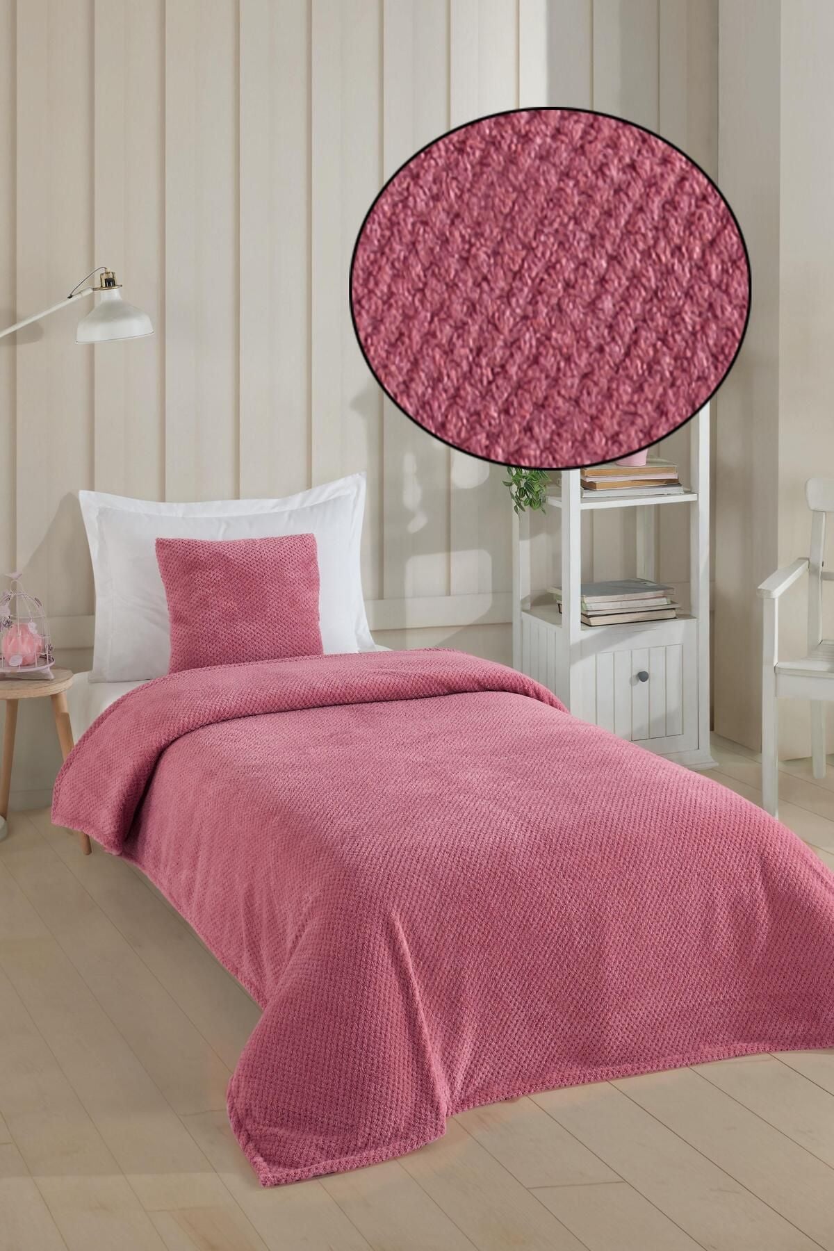 Wellsoft Tek Kişilik Yatak Örtüsü Ve Battaniyesi . 150 X 220cm 1 Adet Kırlent Kılıfı 45x45cm Ekru