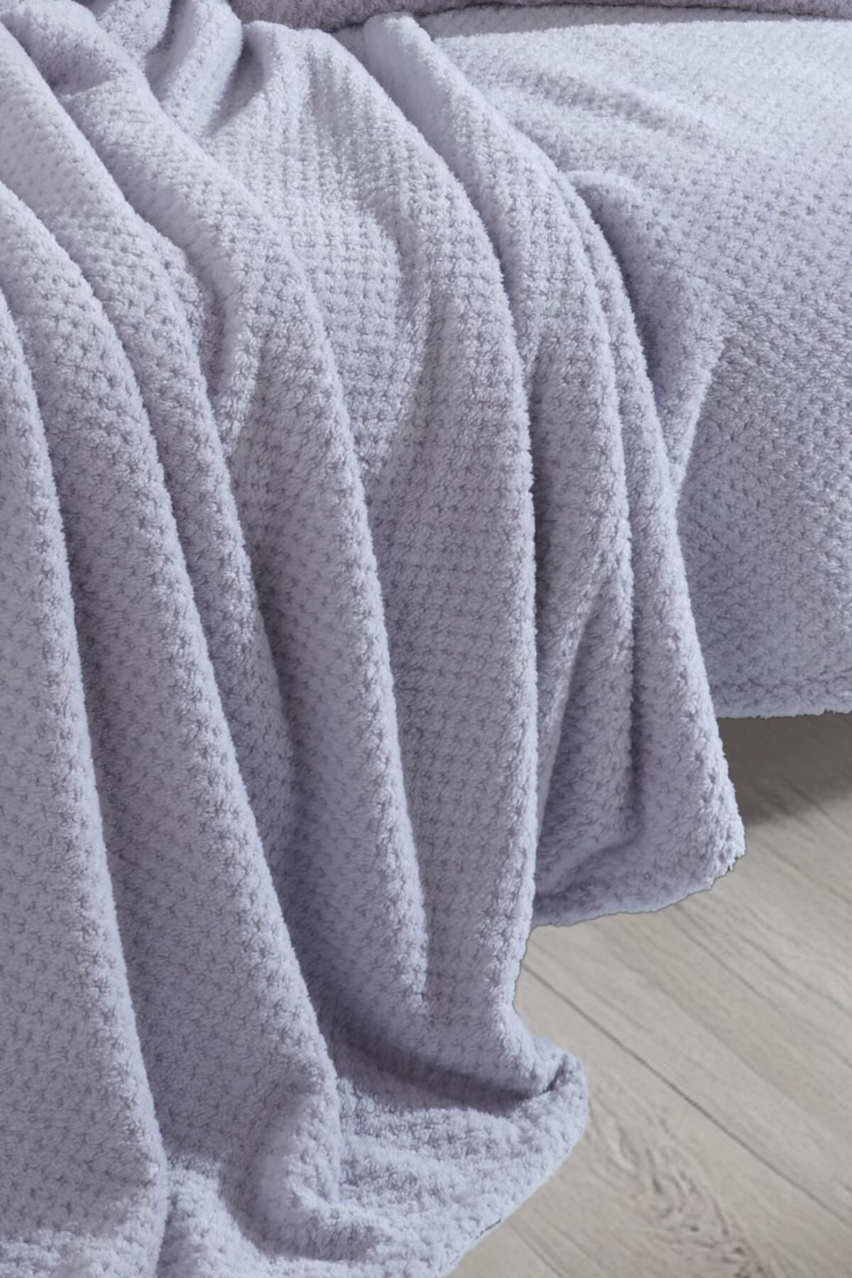 Welsoft Koltuk Örtüsü Ve Tv Battaniyesi 180x200 2 Adet 45x45 Kırlent Kılıfı Ekru