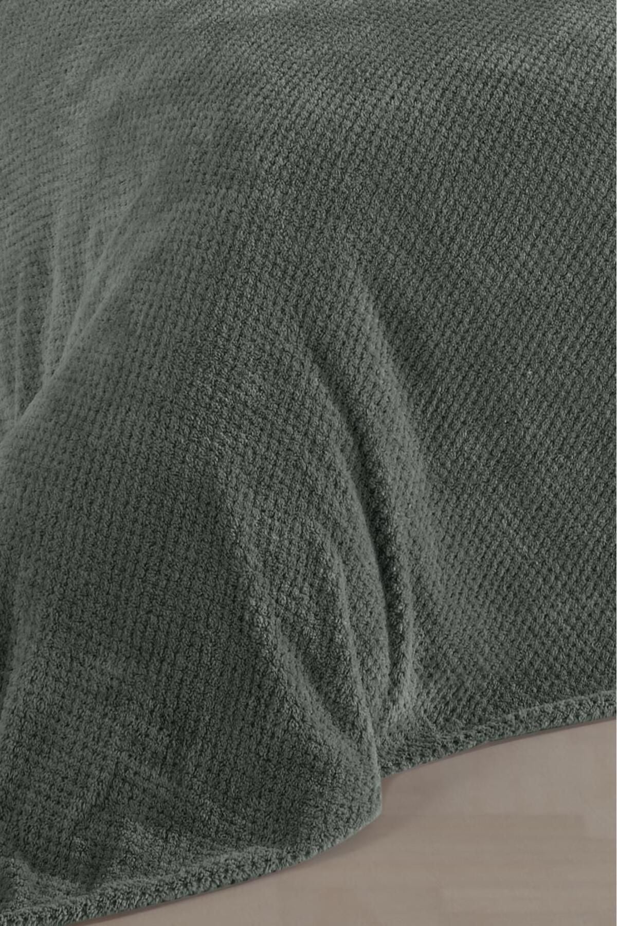 Softy Çift Kişilik Yatak Örtüsü | Wellsoft Battaniye 220 X 230cm 2 Adet Kırlent Kılıfı 45x45cm Ekru