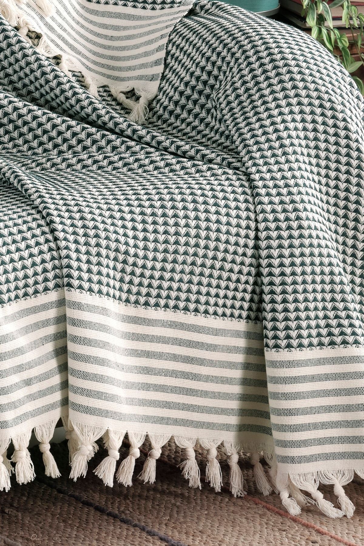 Piramit Siyah Koltuk Örtüsü | Koltuk Şalı 180x210 Pamuk