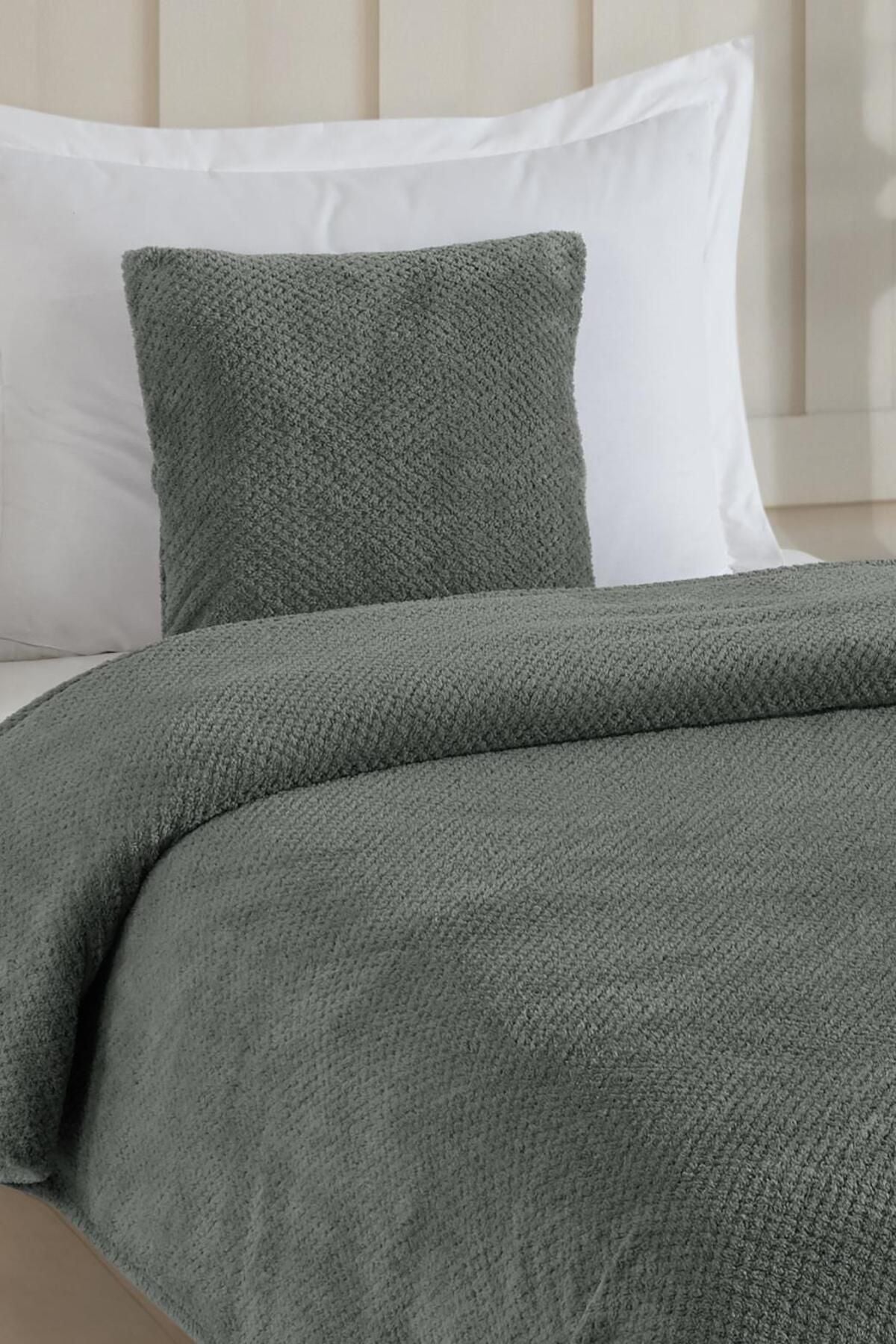 Wellsoft Tek Kişilik Yatak Örtüsü Ve Battaniyesi . 150 X 220cm 1 Adet Kırlent Kılıfı 45x45cm Ekru