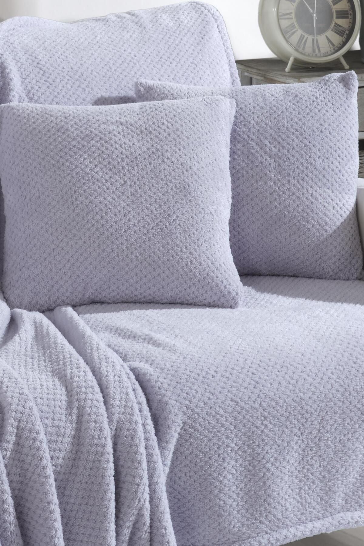 Welsoft Koltuk Örtüsü Ve Tv Battaniyesi 180x200 2 Adet 45x45 Kırlent Kılıfı Ekru