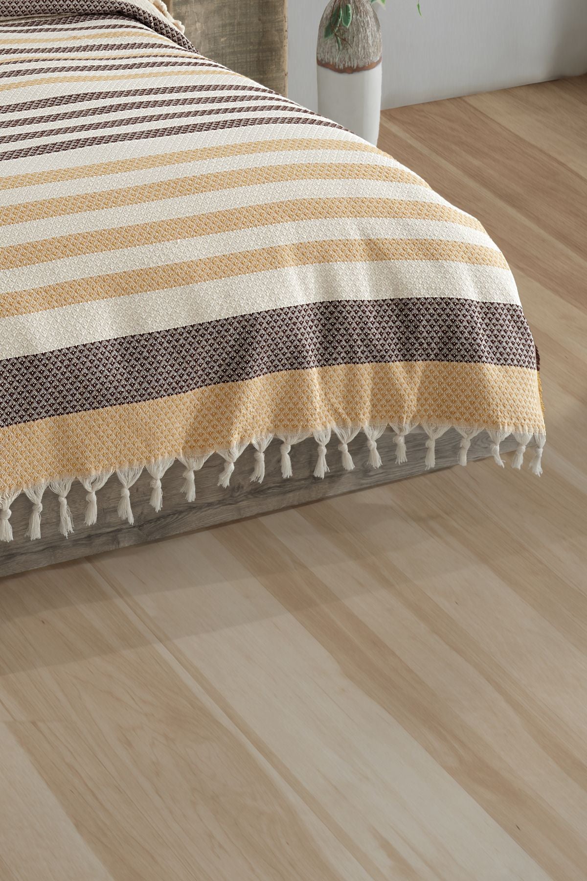 Çift Kişilik Natural Yatak Örtüsü Pike 210x240