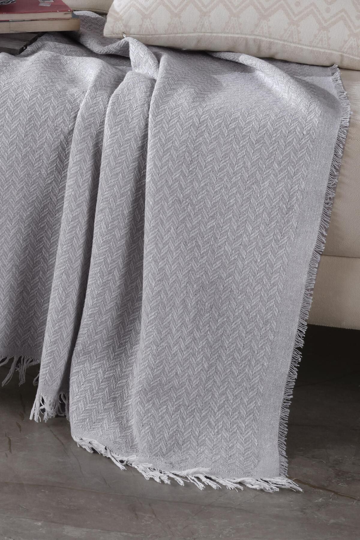 170x210 Zikzak Siyah Koltuk Örtüsü Siyah