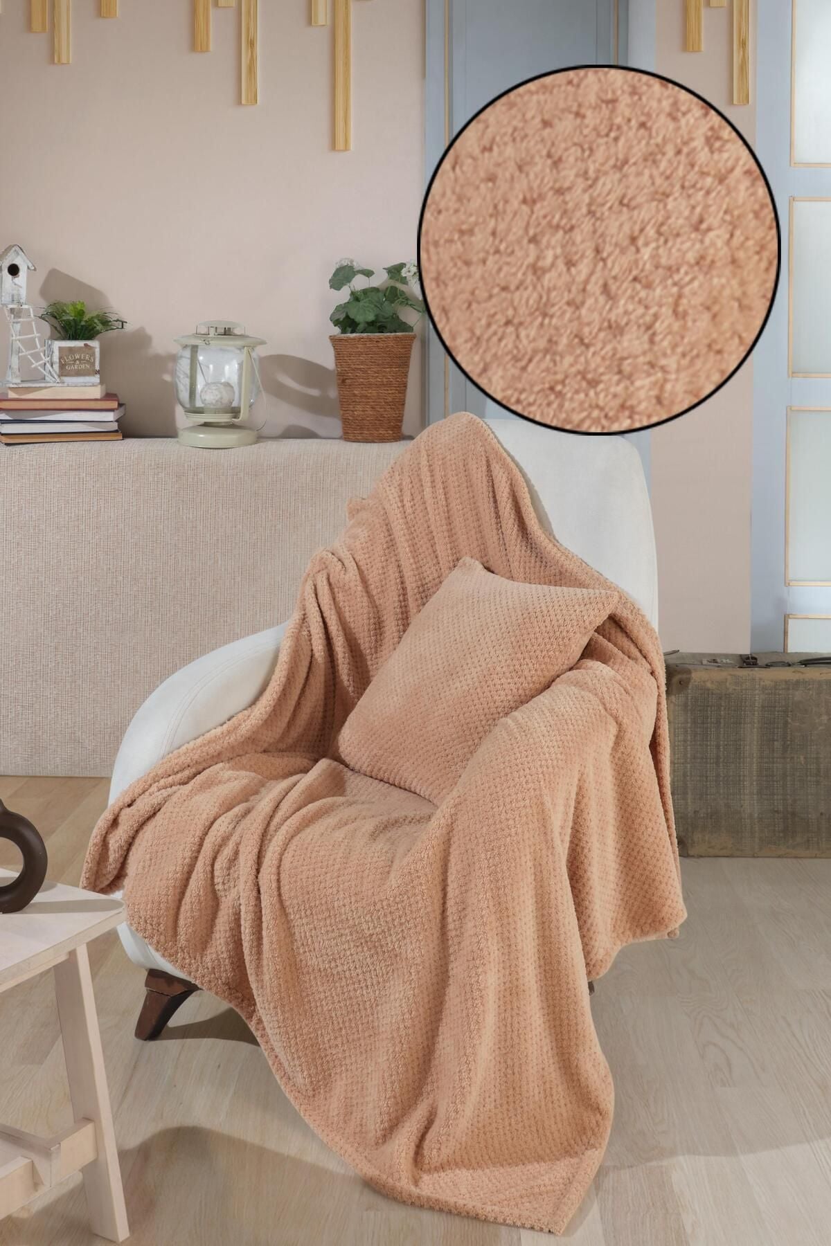 Wellsoft Berjer Ve Tekli Koltuk Örtüsü Ve Tv Battaniyesi 140x140 1 Adet 45x45 Kırlent Kılıfı Ekru