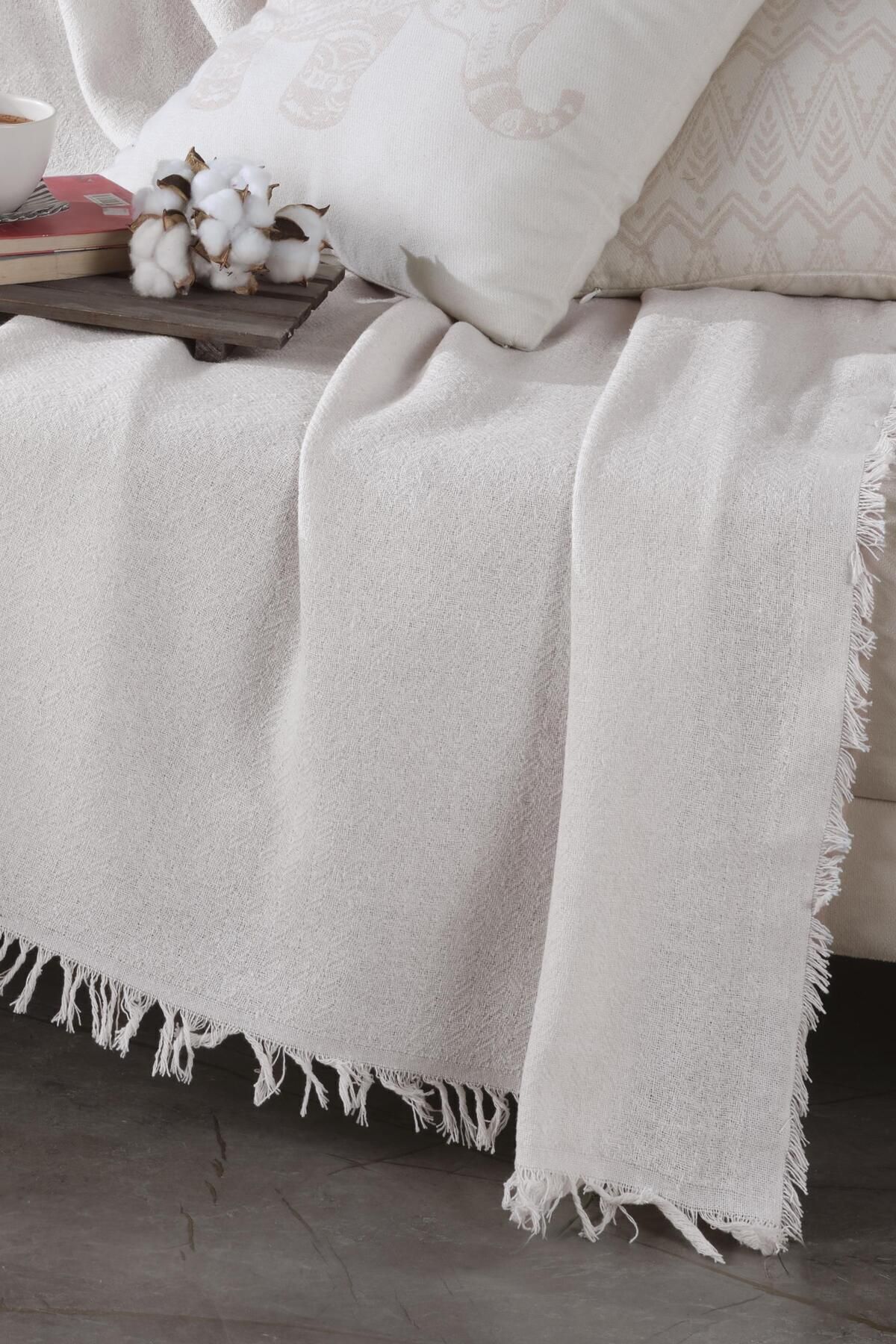 170x210 Zikzak Siyah Koltuk Örtüsü Siyah