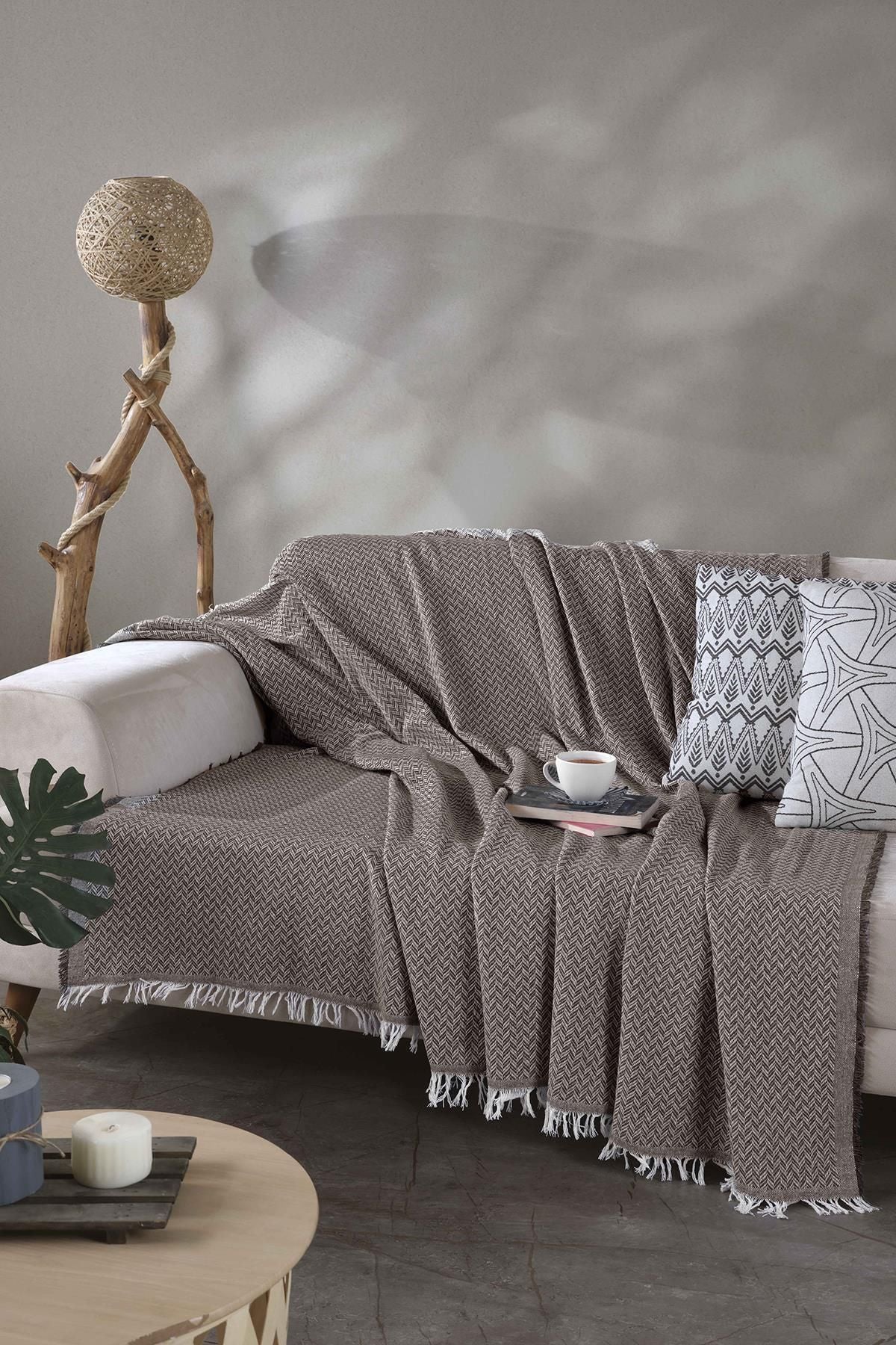 170x210 Zikzak Siyah Koltuk Örtüsü Siyah