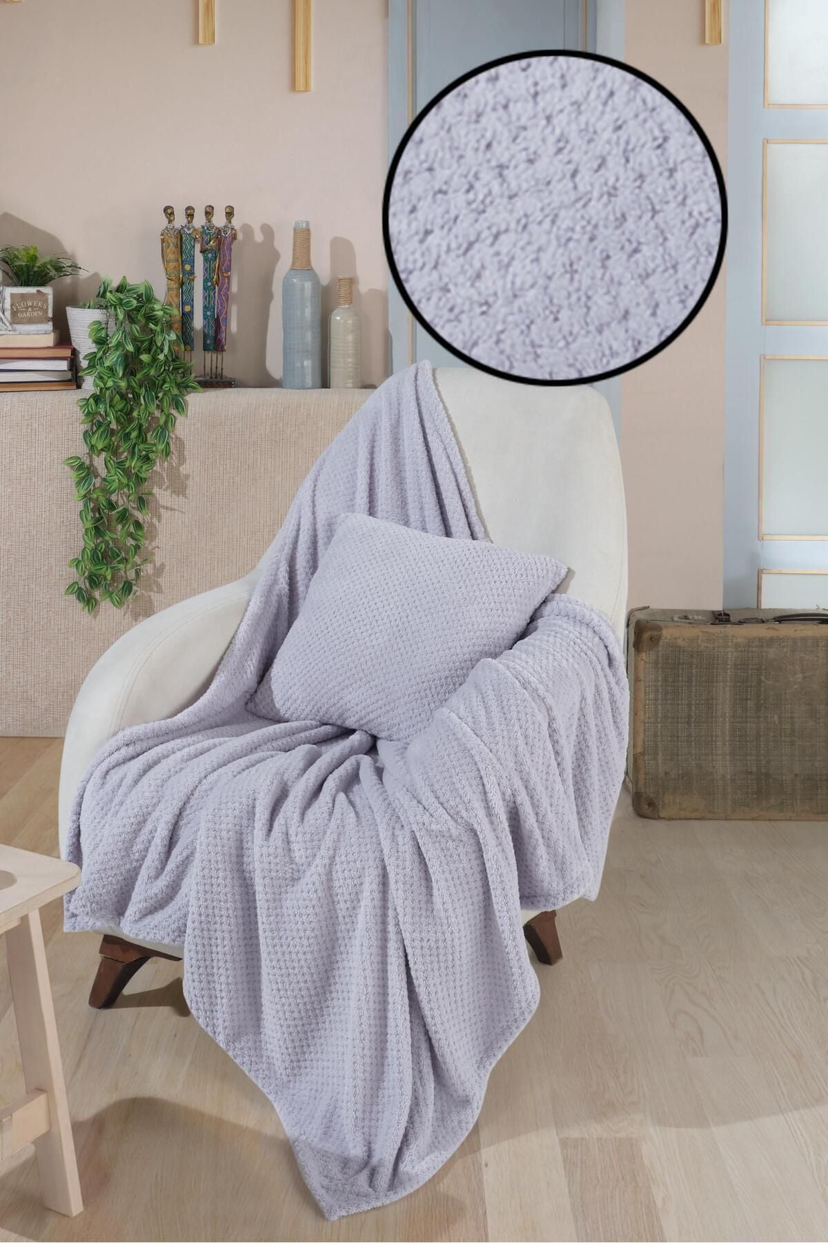 Wellsoft Berjer Ve Tekli Koltuk Örtüsü Ve Tv Battaniyesi 140x140 1 Adet 45x45 Kırlent Kılıfı Ekru