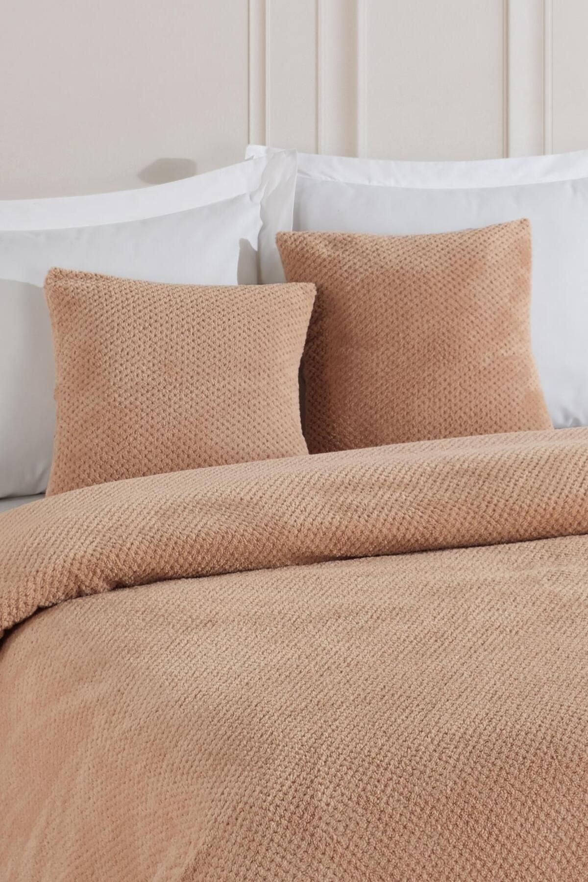 Softy Çift Kişilik Yatak Örtüsü | Wellsoft Battaniye 220 X 230cm 2 Adet Kırlent Kılıfı 45x45cm Ekru